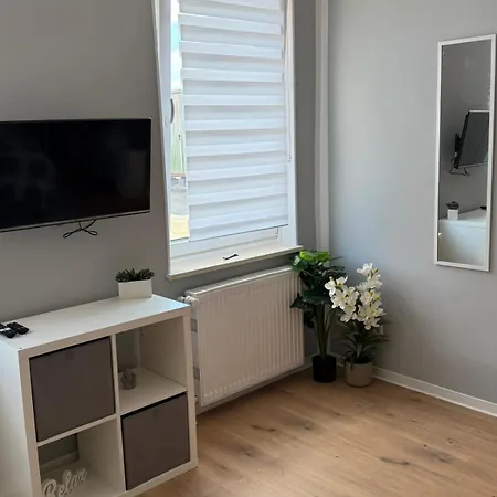 Gemuetliches 2 - Mit Kueche Und Bad Zur Eigennutzung -schuster Homes-